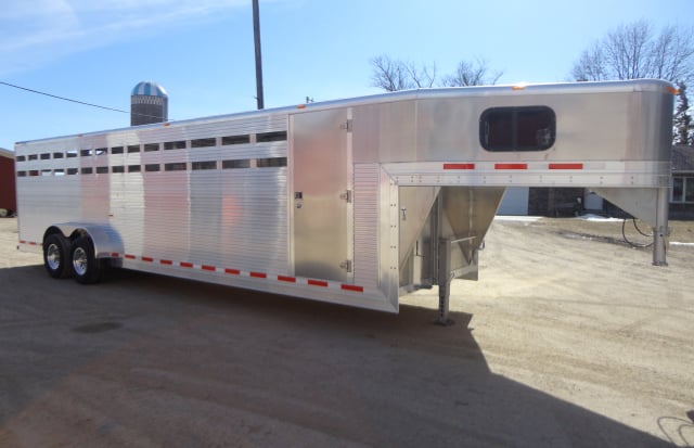 Horse Trailers with electric Breaks